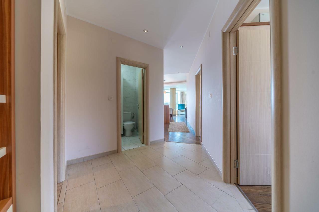 Crystall Apartment Budva